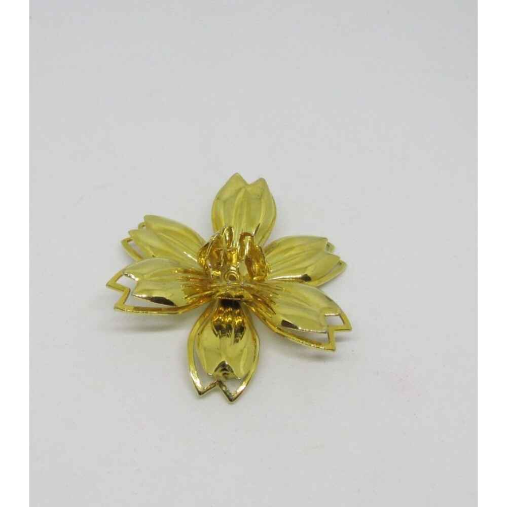 Vintage 3D Goldtone 2 inch Flower Brooch Pin